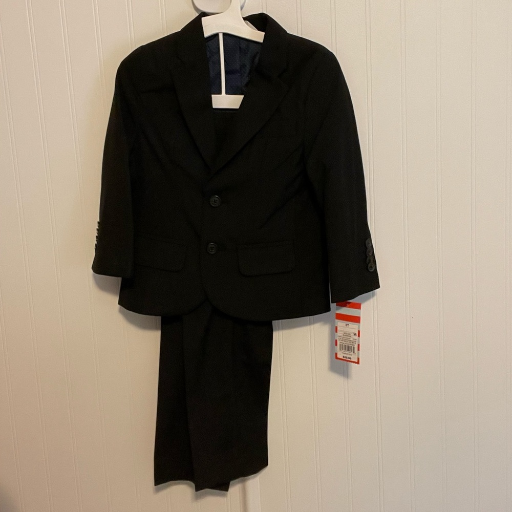 Kid’s Cat and Jack Suit. Blazer and pants. NWT
